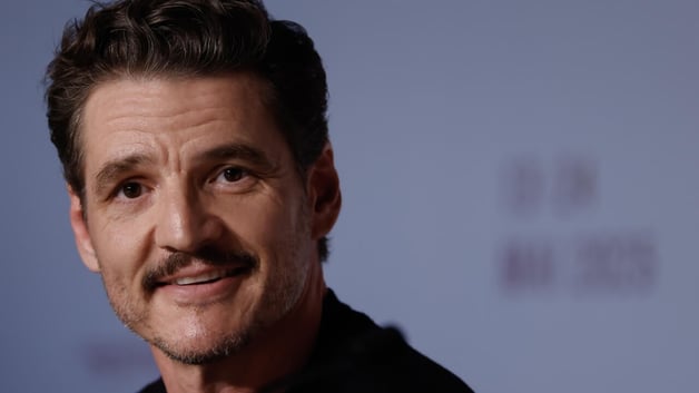 Comment ressembler à Pedro Pascal
